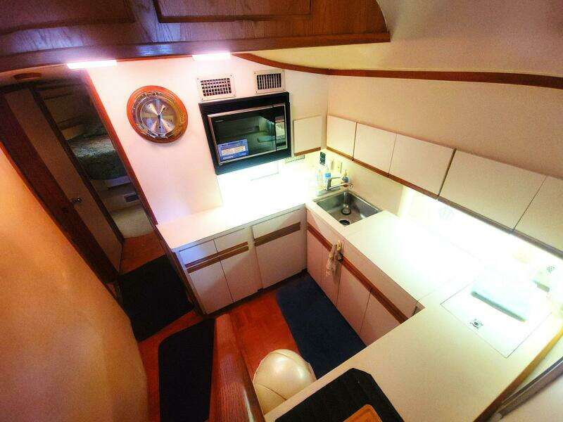 1989 Bertram 50 Convertible