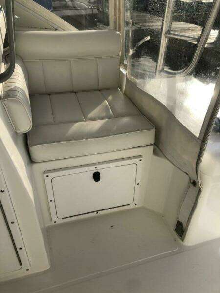 2000 Cabo 31 Express