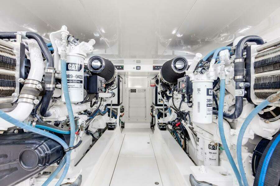 2015 Ocean Yachts 64 Convertible