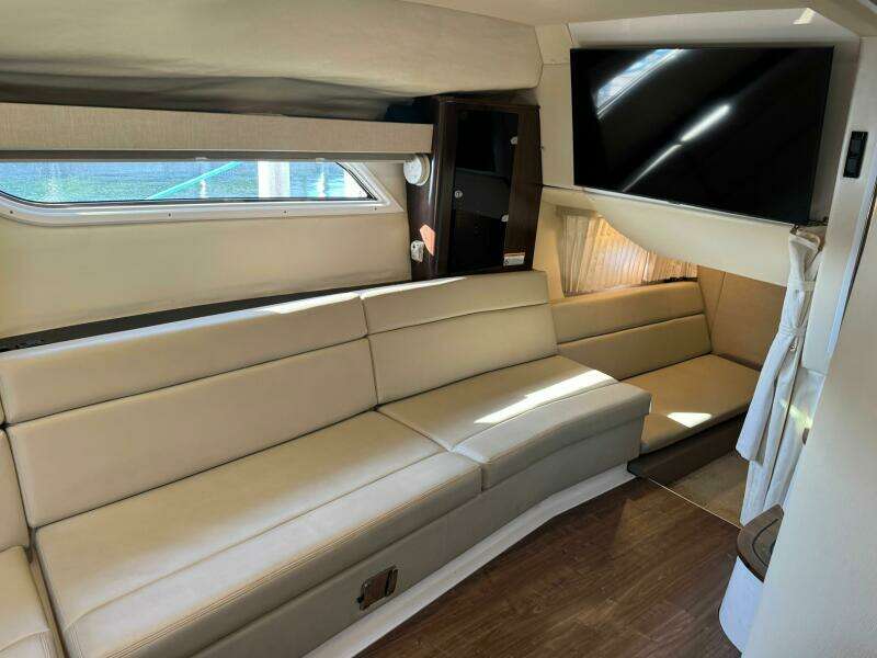 2016 Regal 35 Sport Coupe