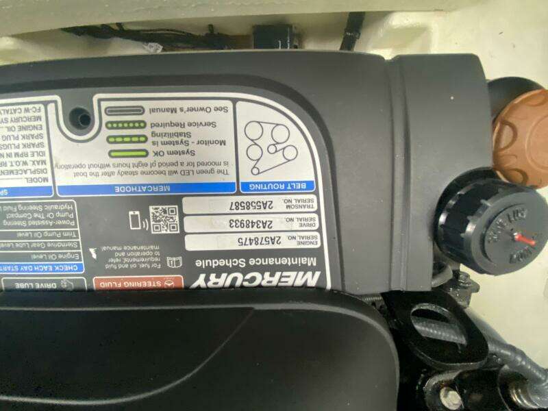 2018 Sea Ray 260 Sundancer