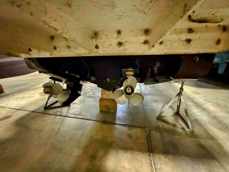 2002 Rinker 342 Fiesta Vee