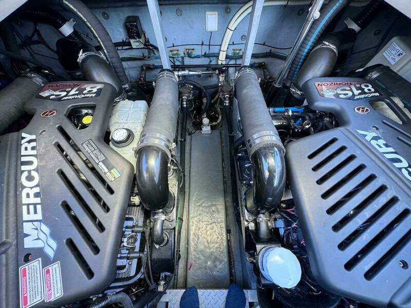 2001 Sea Ray 380 Sundancer