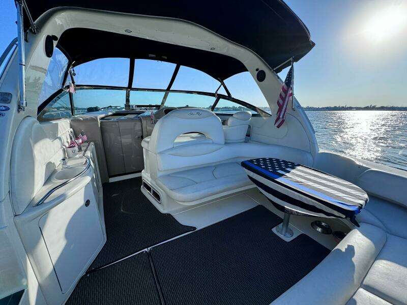 2001 Sea Ray 380 Sundancer
