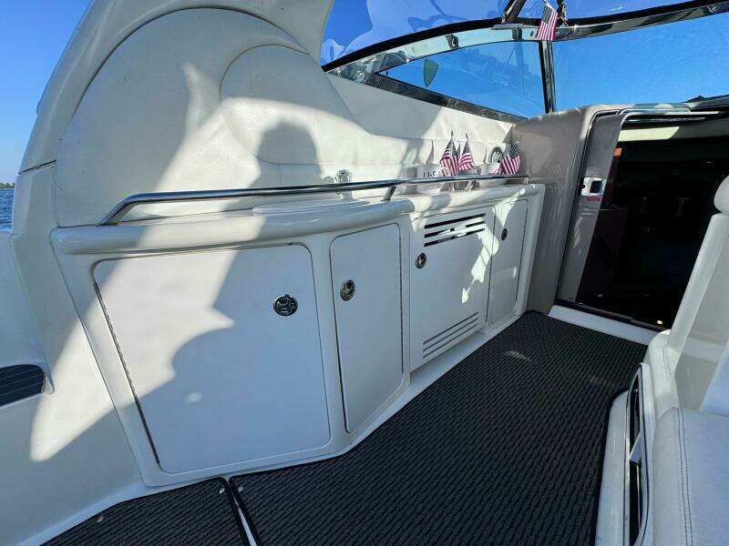 2001 Sea Ray 380 Sundancer