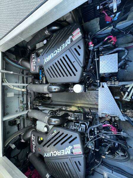 2001 Sea Ray 380 Sundancer