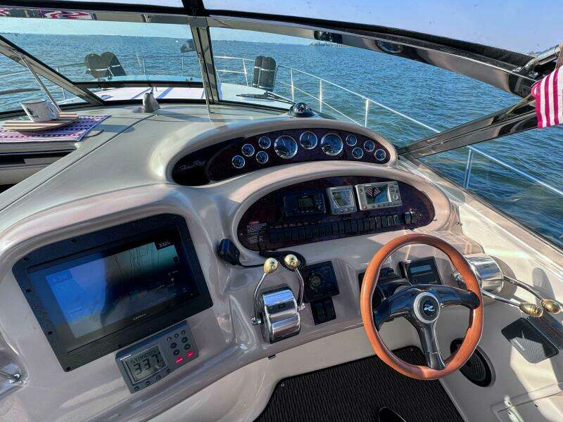 2001 Sea Ray 380 Sundancer