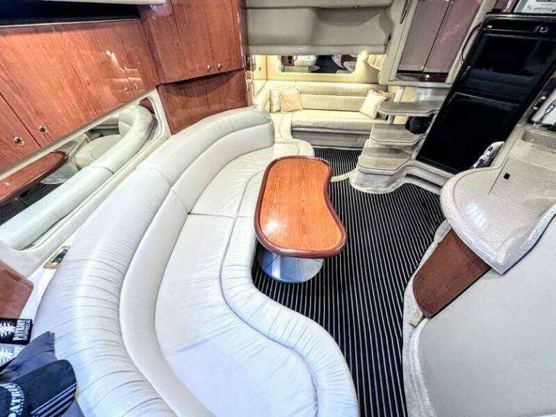 2001 Sea Ray 380 Sundancer