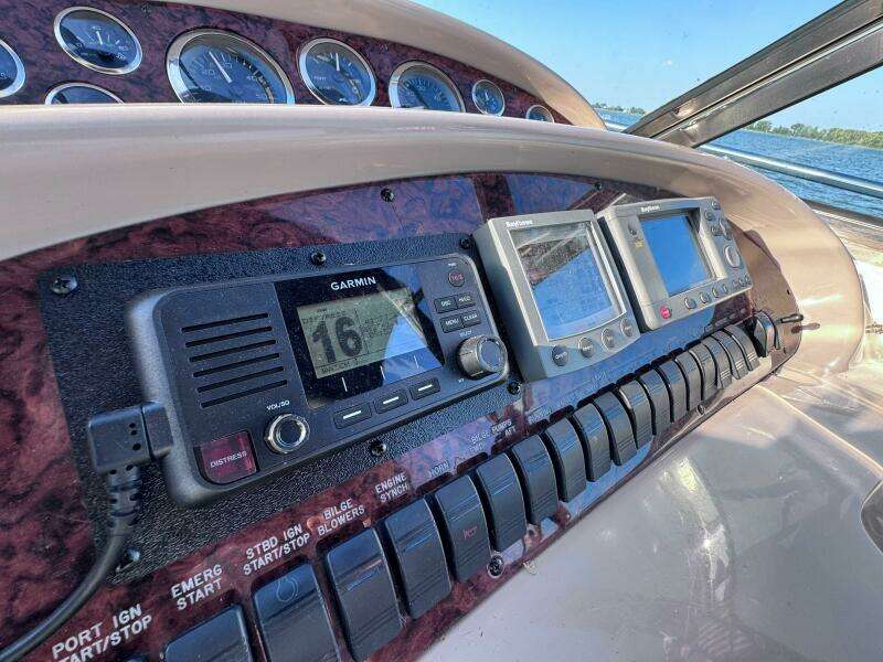 2001 Sea Ray 380 Sundancer
