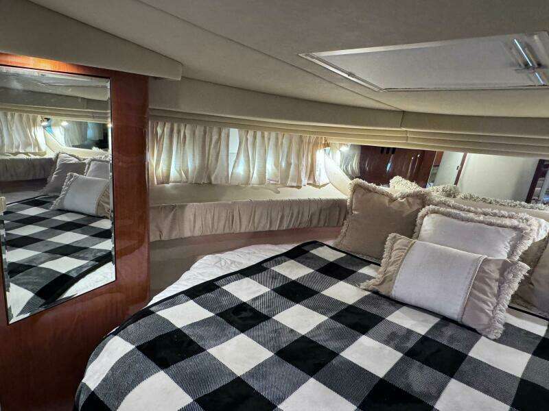 2001 Sea Ray 380 Sundancer