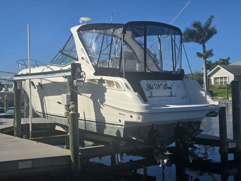 2010 Sea Ray 330 Sundancer