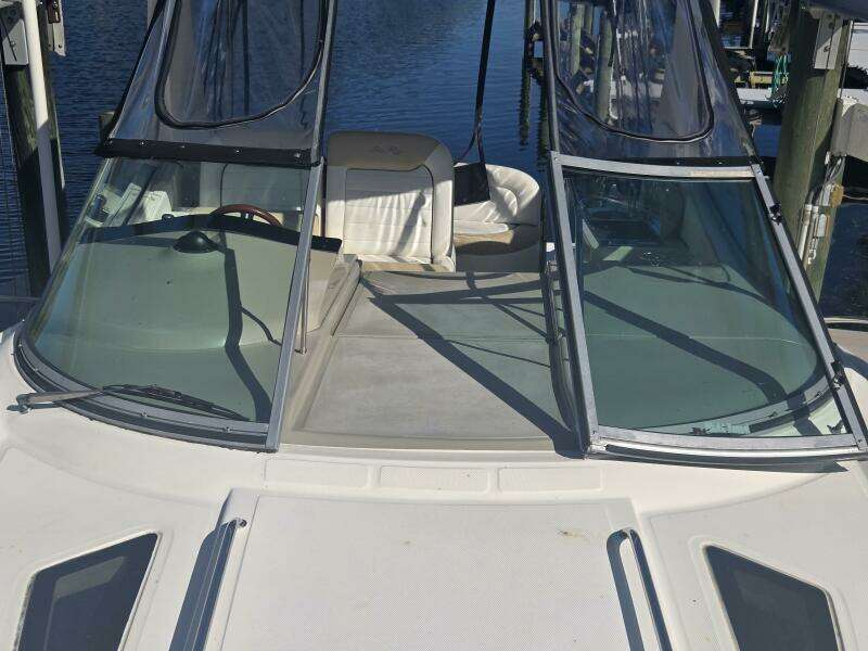 2010 Sea Ray 330 Sundancer