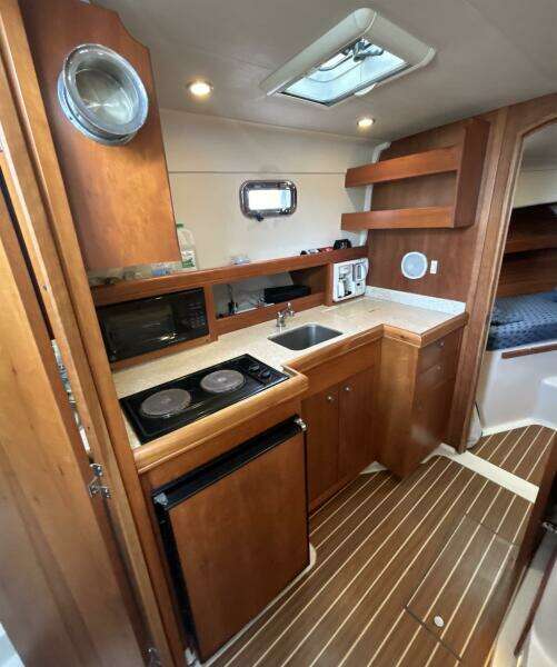 2005 Mainship Pilot 34 Rum Runner II