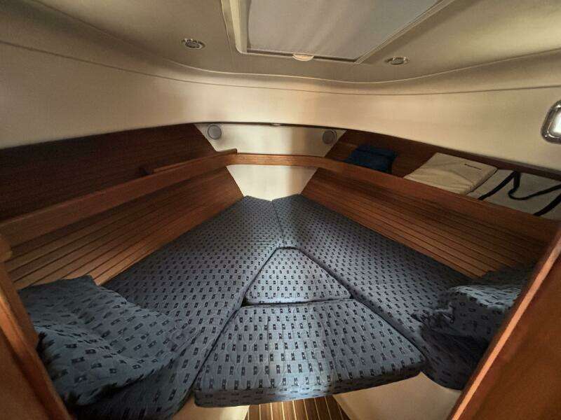 2005 Mainship Pilot 34 Rum Runner II