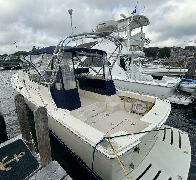 2005 Mainship Pilot 34 Rum Runner II