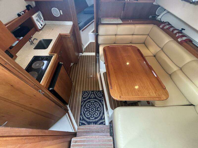 2005 Mainship Pilot 34 Rum Runner II