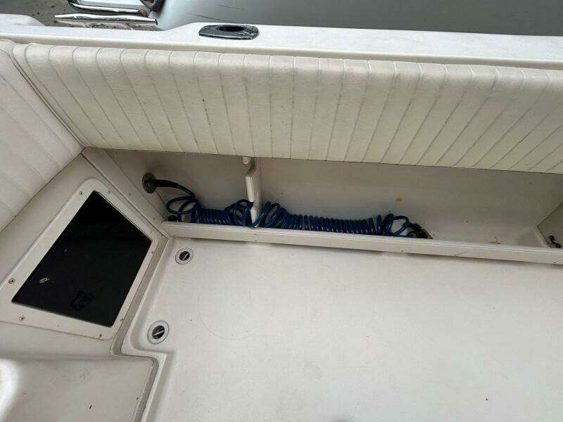 2004 Grady-White Gulfstream 232