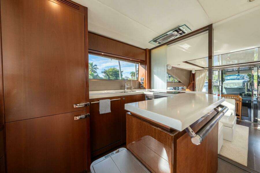 2012 Princess 64 Flybridge