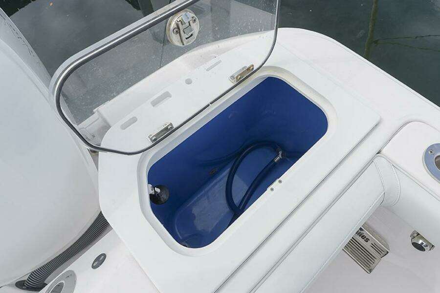 2015 Everglades 295 Center Console