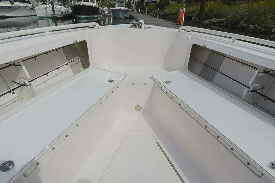 2015 Everglades 295 Center Console