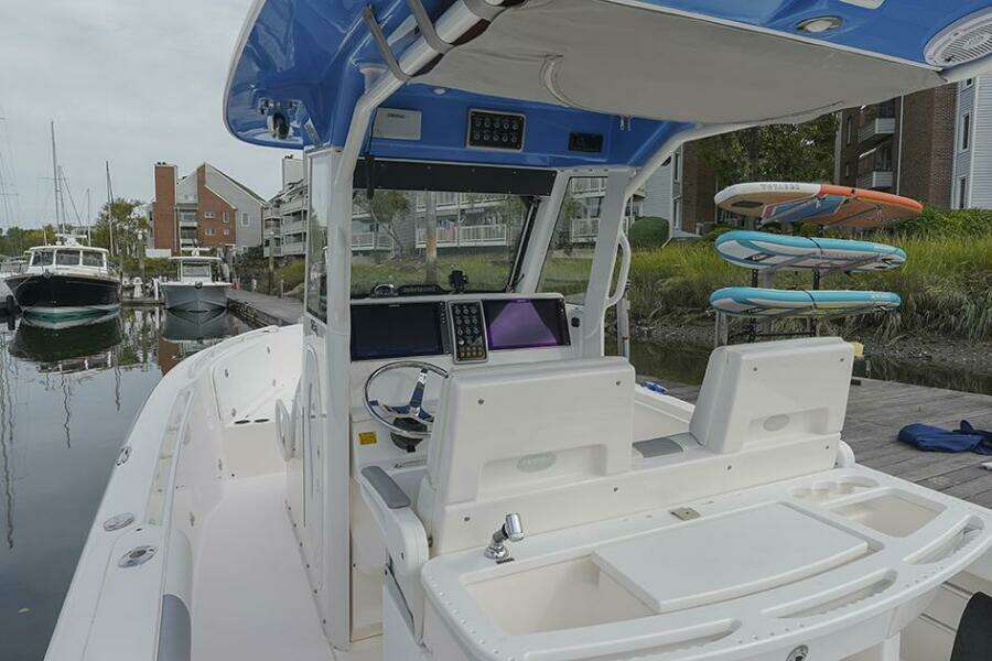 2015 Everglades 295 Center Console