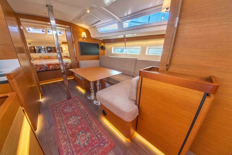2022 Jeanneau Sun Odyssey 440