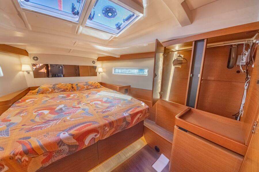 2022 Jeanneau Sun Odyssey 440