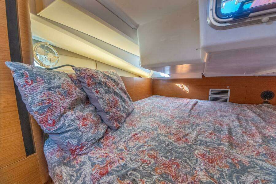 2022 Jeanneau Sun Odyssey 440