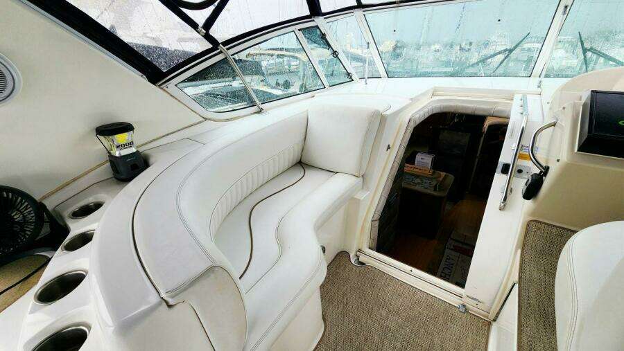17 Aft Deck Helm