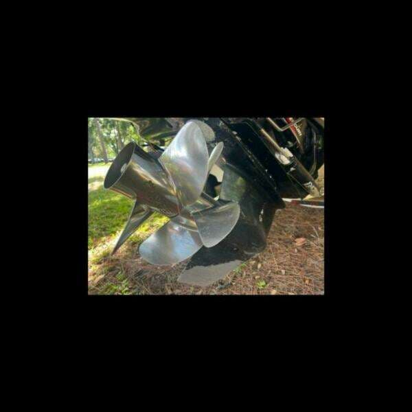 2003 Sea Ray 220 Bow Rider