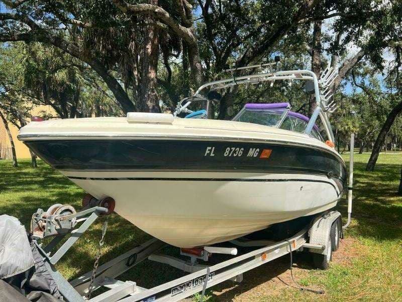 2003 Sea Ray 220 Bow Rider