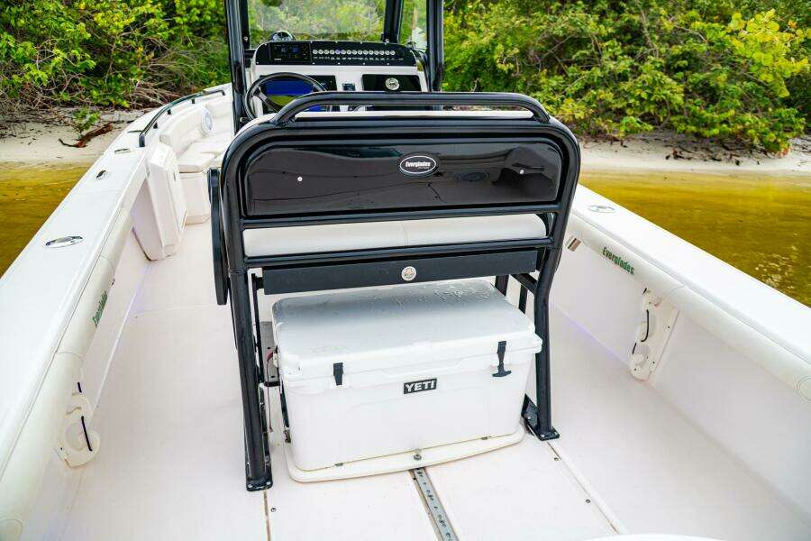 2018 Everglades 243 CC