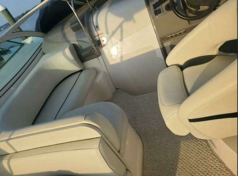 2007 Cruisers Yachts 310 Express