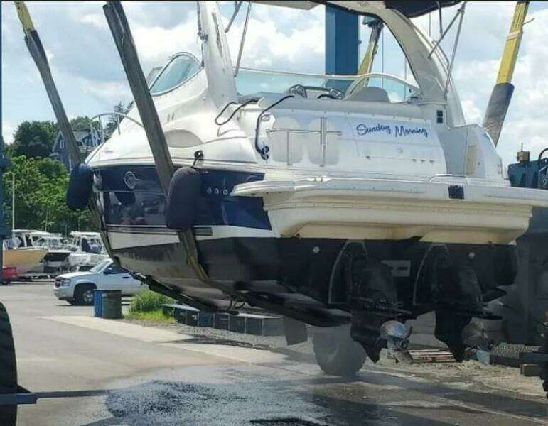 2007 Cruisers Yachts 310 Express