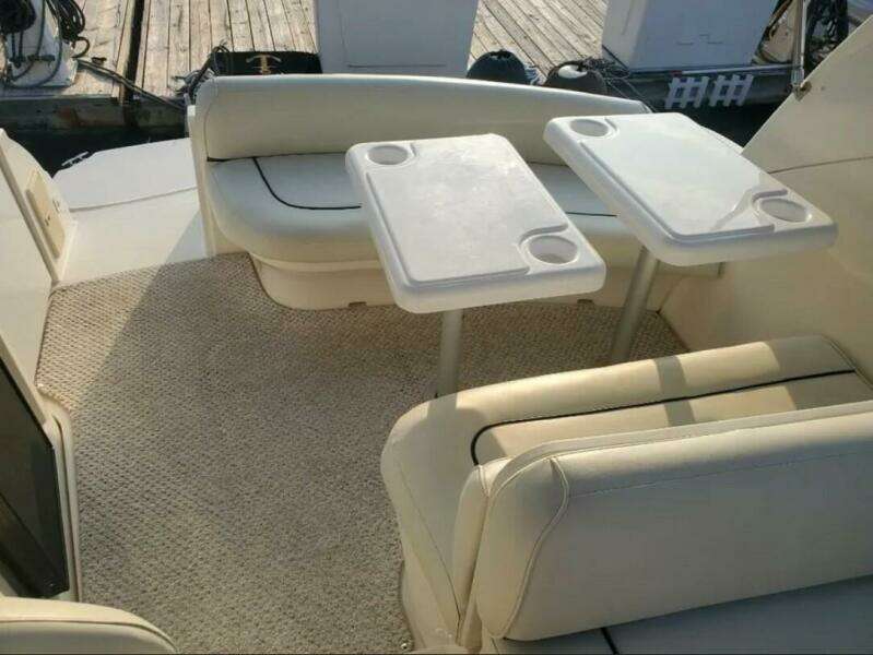 2007 Cruisers Yachts 310 Express