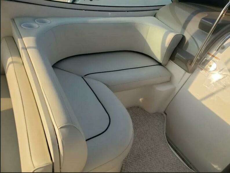 2007 Cruisers Yachts 310 Express