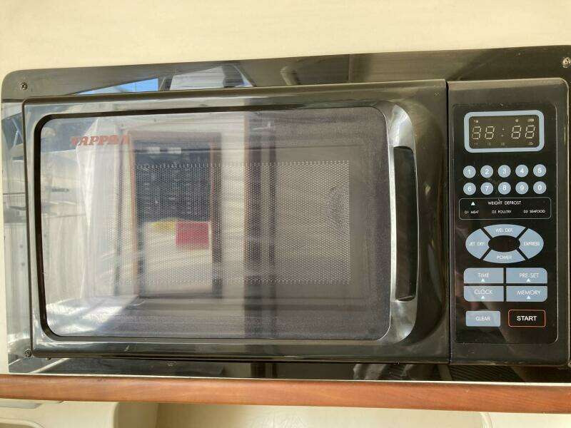 2006 Luhrs 280 Express Open