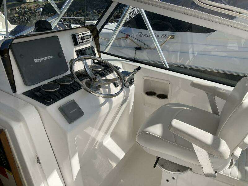 2006 Luhrs 280 Express Open