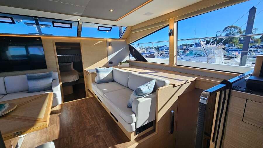 2023 Aquila 54 Yacht