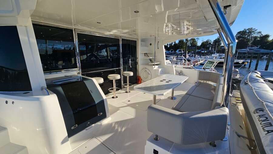 2023 Aquila 54 Yacht