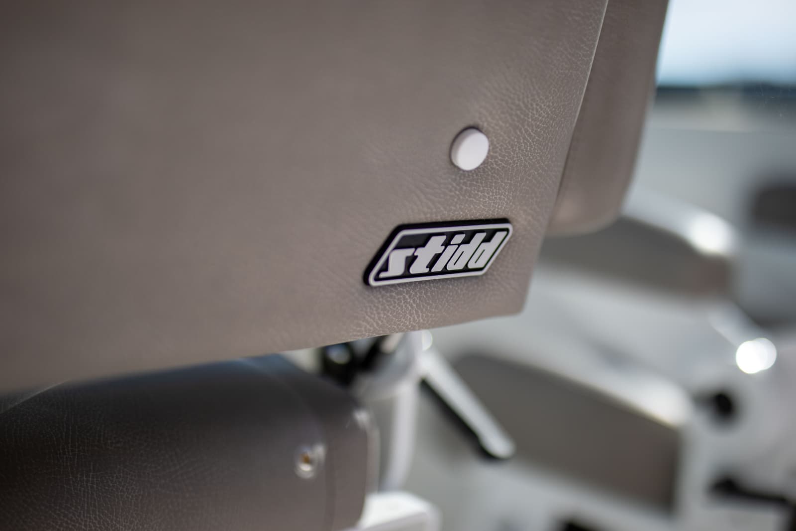 2023 Aquila 54 Yacht