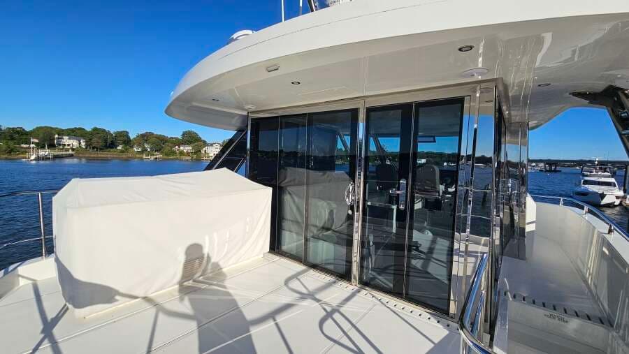 2023 Aquila 54 Yacht