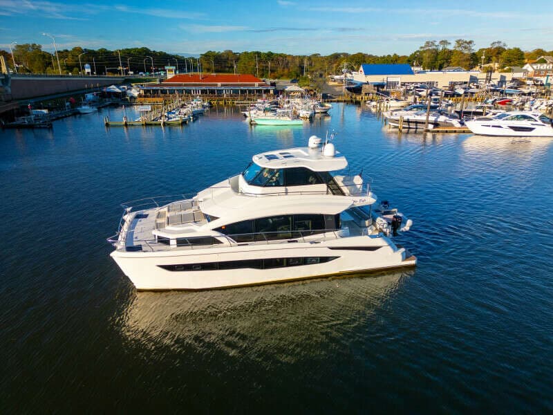 2023 Aquila 54 Yacht