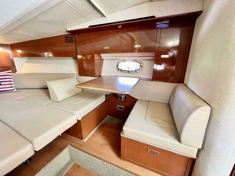 2012 Sea Ray 310 SunDancer