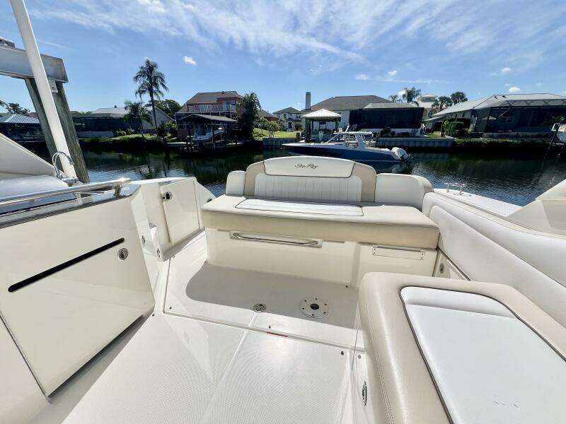 2012 Sea Ray 310 SunDancer