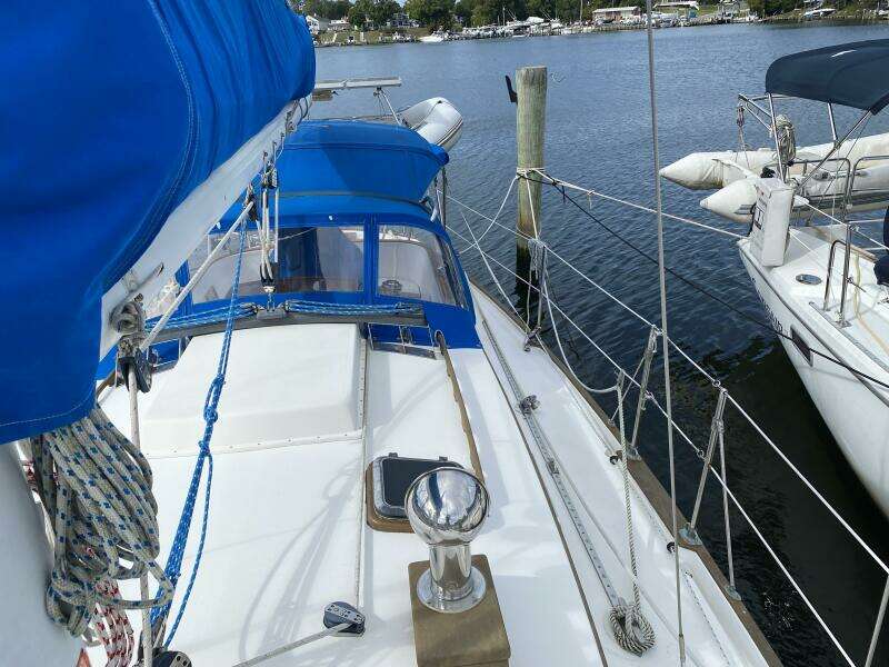 1987 Dickerson 37 aft cockpit