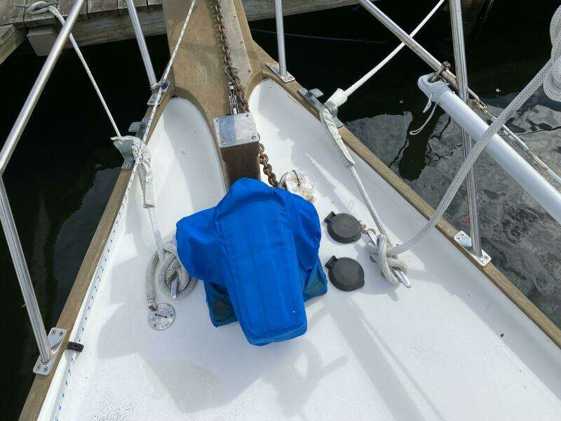 1987 Dickerson 37 aft cockpit