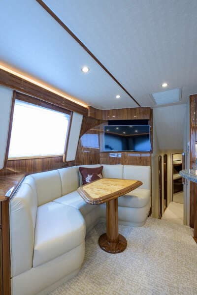 2017 48 Viking Convertible - Dinette