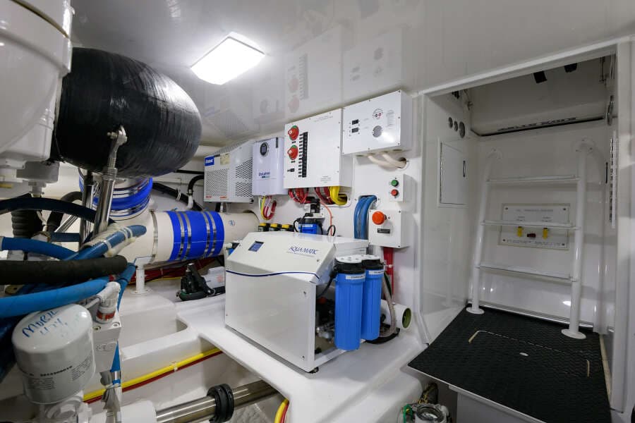 2017 48 Viking Convertible - Engine Room