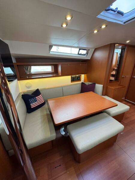 2017 Beneteau Oceanis 45